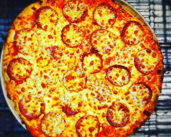 Large Pepperoni Pizza