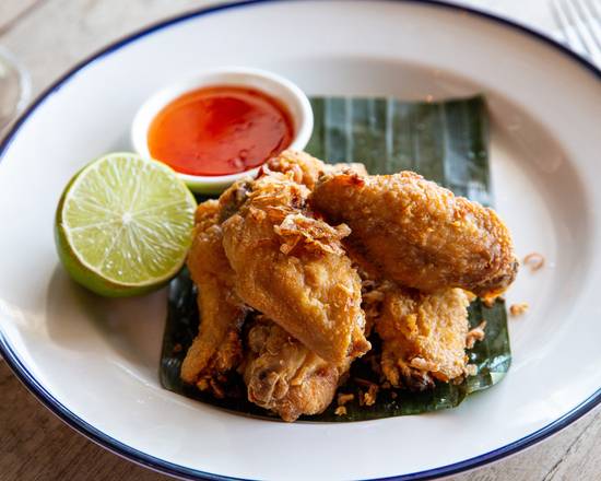 Thai Style Fried Chicken Wings