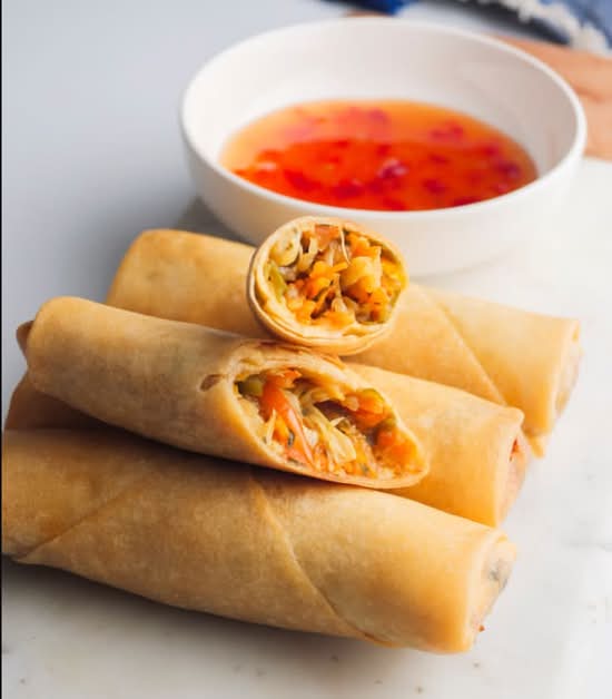 Crispy Vegetarian Spring Rolls (V)