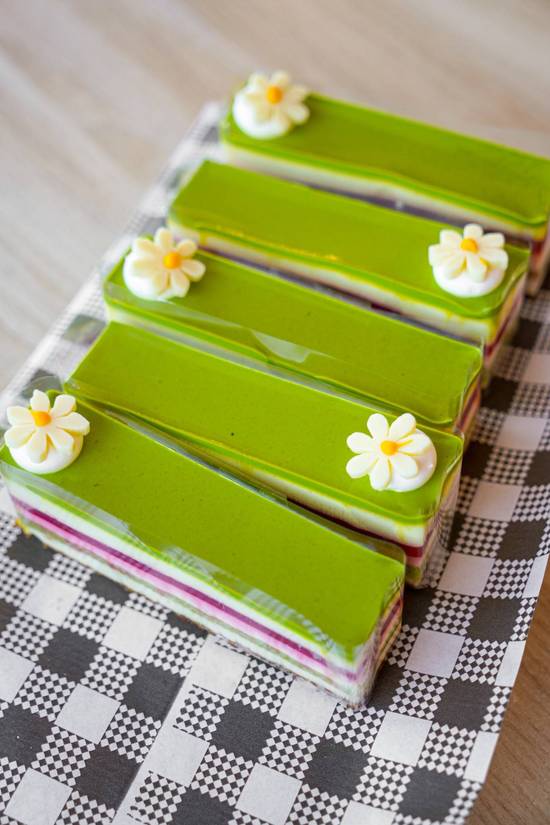 Pistachio Raspberry White Chocolate Slice