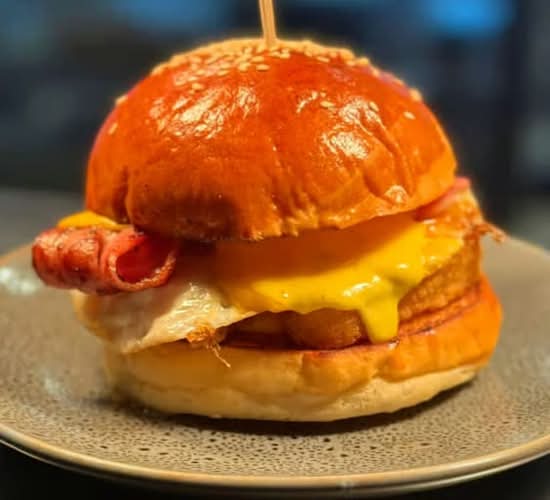 Egg & Bacon Burger / Wrap