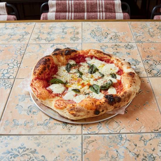Classic Margherita Pizza