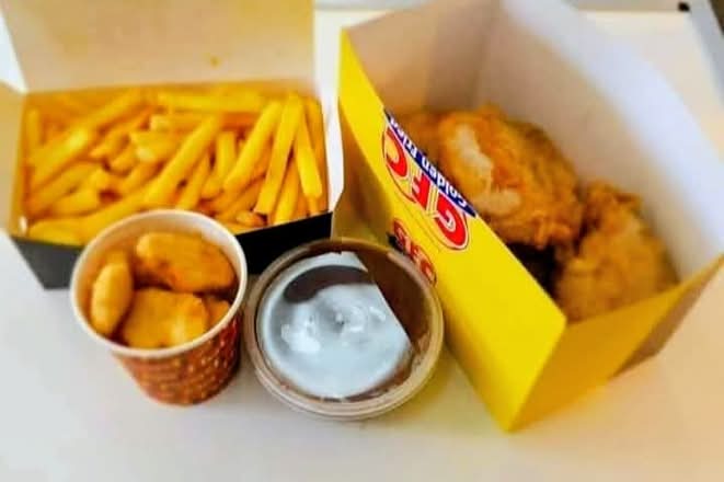 CHICKEN FAMILY MEAL DEAL