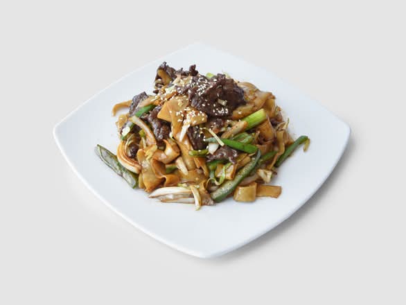 Soya Sauce Beef and Rice Noodle