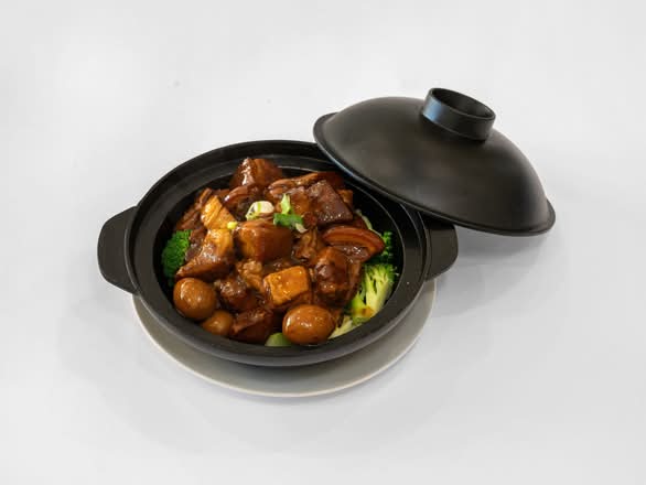 Slow Cook Pork Belly with Quail Eggs