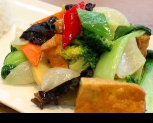stir fried mixed seasonal vegetable and tofu