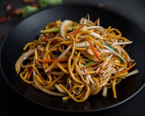 Fried noodles with mixed vegetable