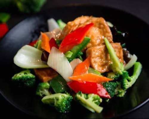 stir-fried mixed seasonal vegetable and Tofu with Rice