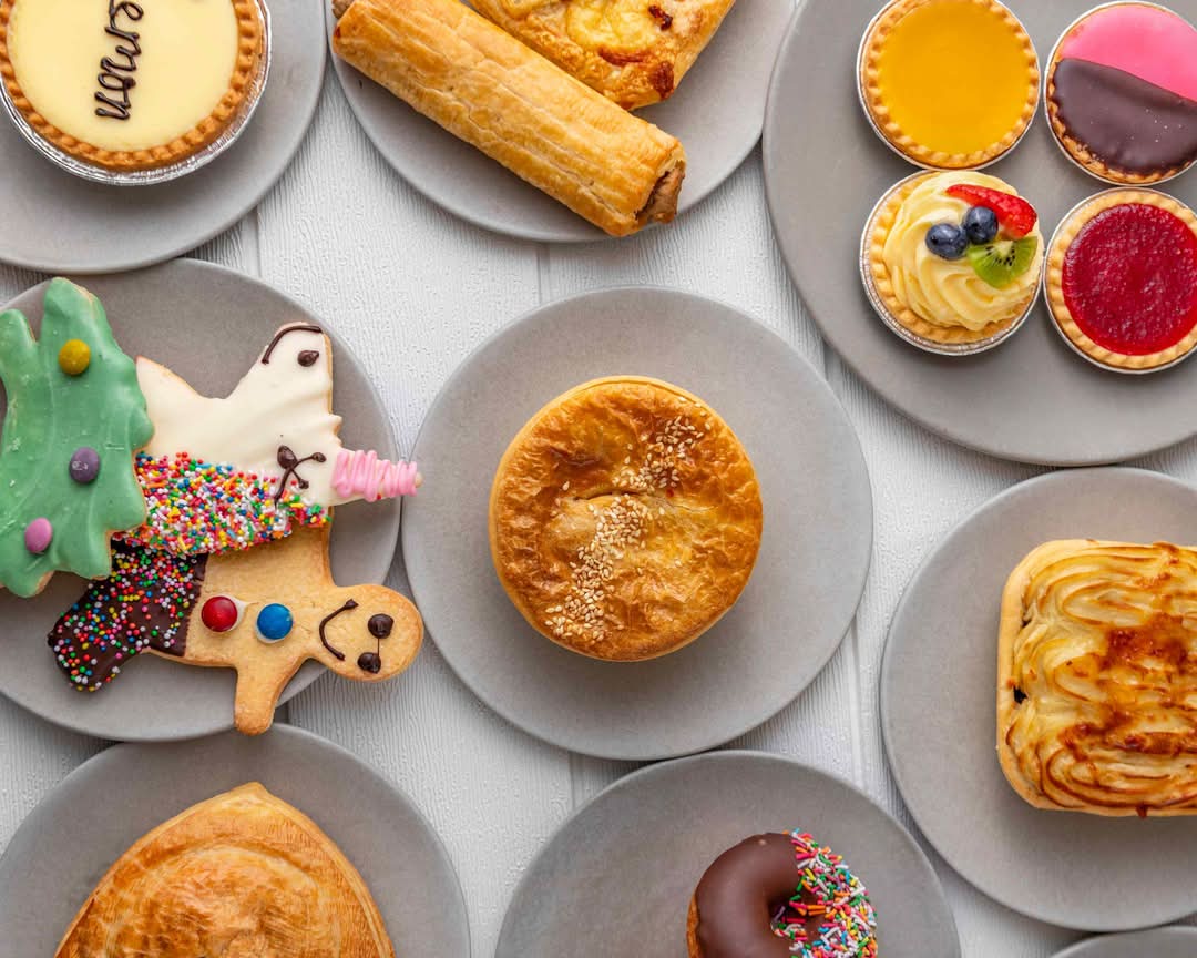 Rolling Pin Pies & Cakes cover