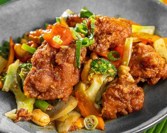 Crispy Chicken Cashew Nut