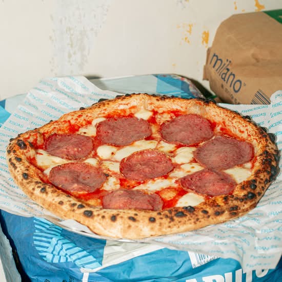 Salami Pizza