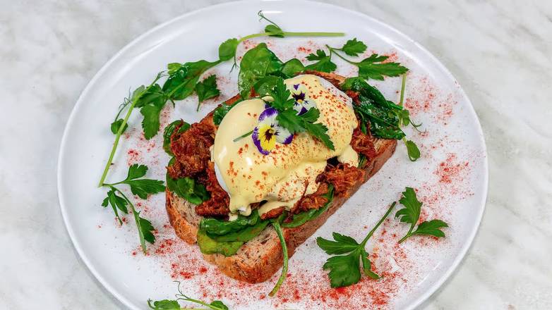 Pulled Pork Benedict