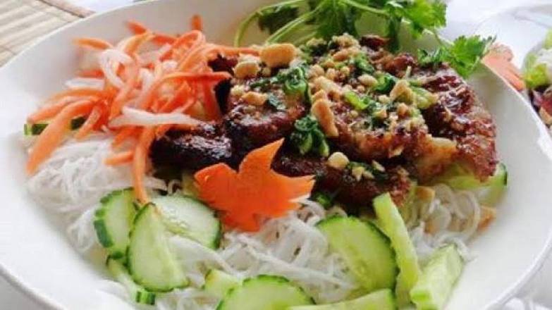 Rice Vermicelli with Pork Belly
