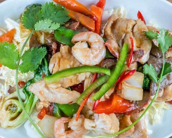 Combo Chow Mein