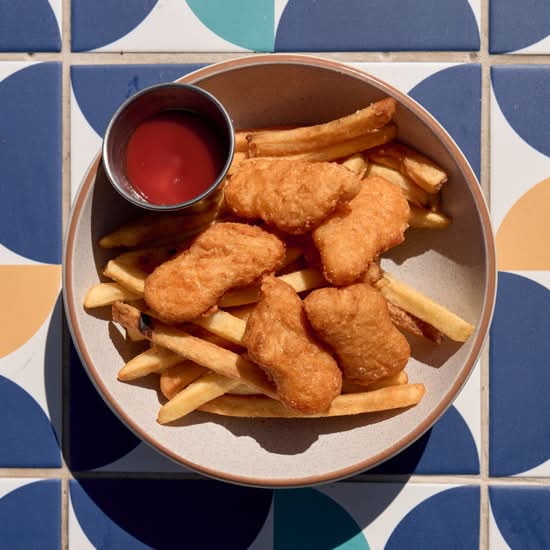 Kids Chicken Nuggets & Chips