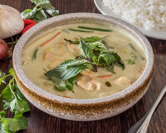 Green Curry Chicken with Rice