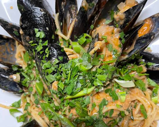 Chilli Mussels Spaghetti