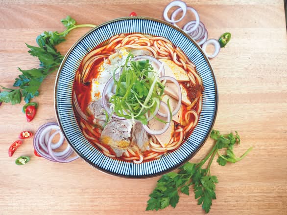Spicy Beef Noodle Soup (Bun Bo Hue)