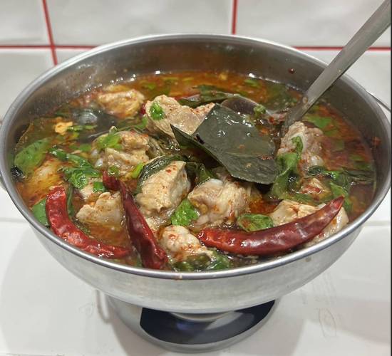 Tom Zabb (Spicy clear soup with pork spare ribs)