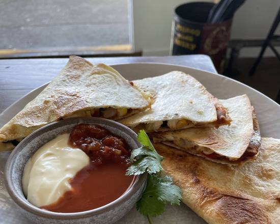 CHICKEN QUESADILLA