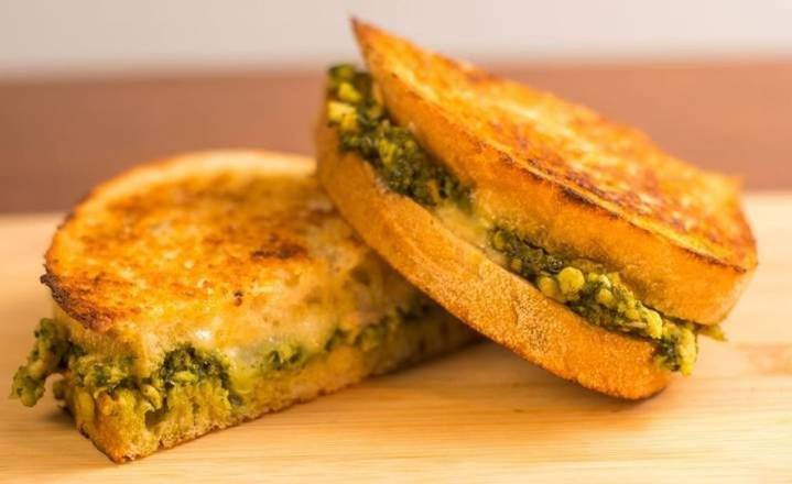 Chicken Pesto Toastie