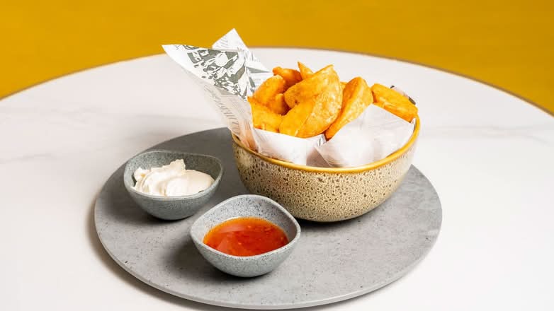 Wedges ( sour cream and sweet chili )
