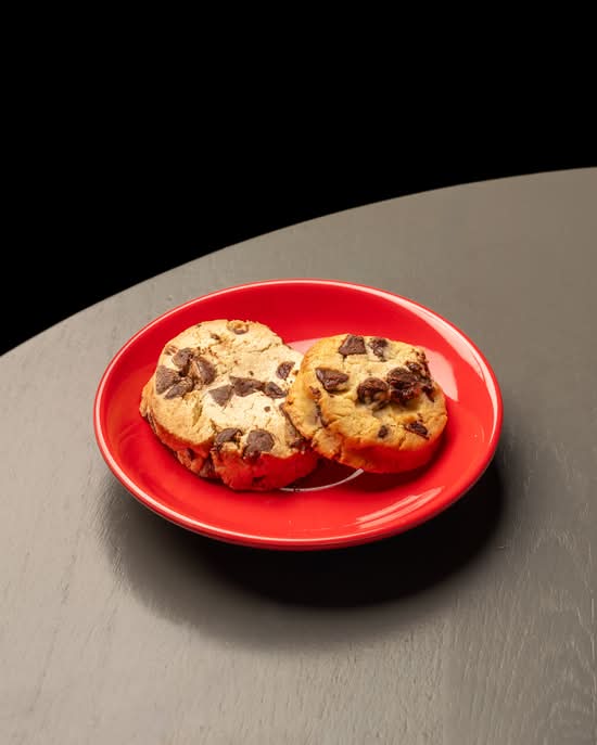 Large Vanilla & Chocolate Chip Cookie (V)