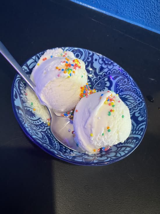 Vanilla Ice Cream (V)
