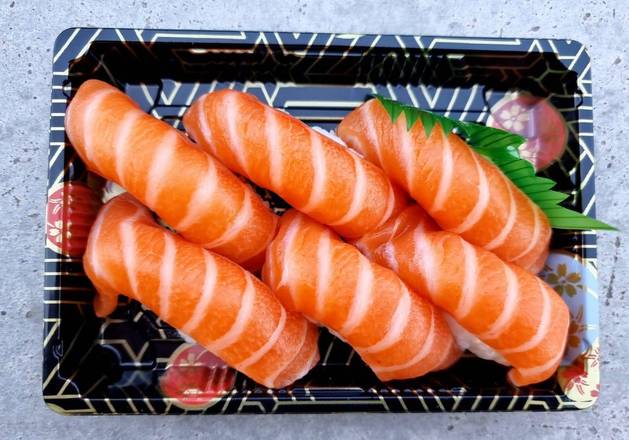 Salmon Nigiri