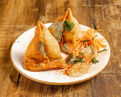 Tandoori Paneer Samosa (1Pc)
