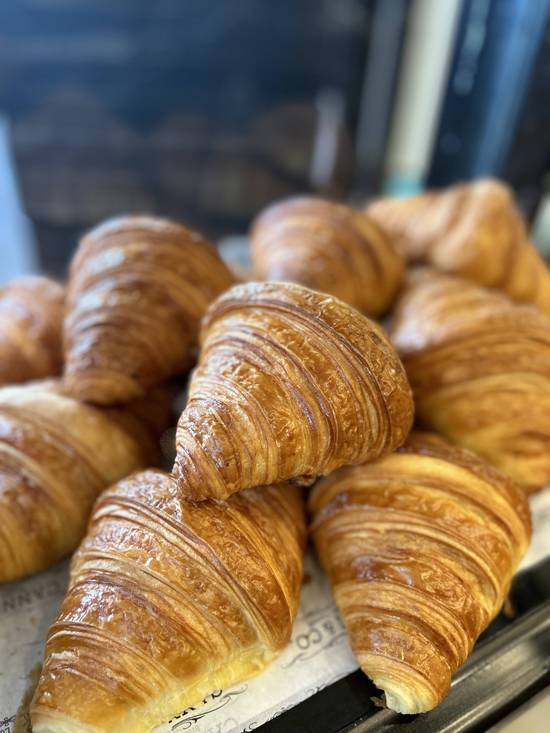 Noisette Plain Croissant