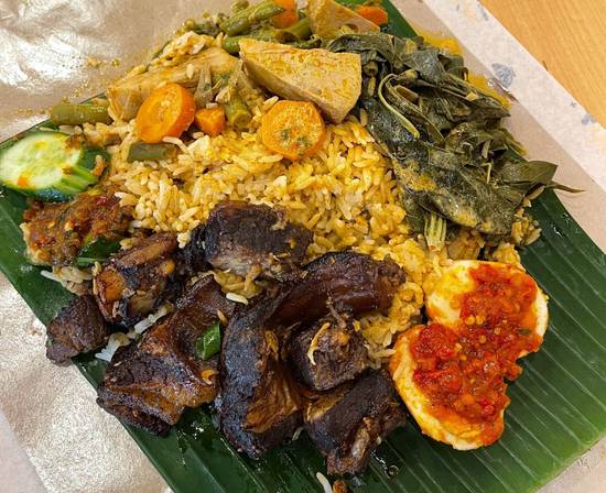 Nasi Kapau Iga Bakar