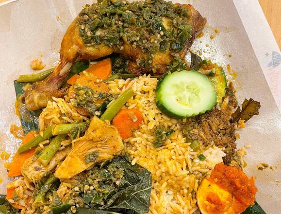 Nasi Kapau Ayam Goreng Cabe Ijo