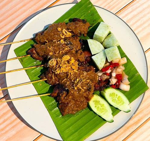 Sate Ayam (Chicken Satay x 5 Skewers) with peanut sauce