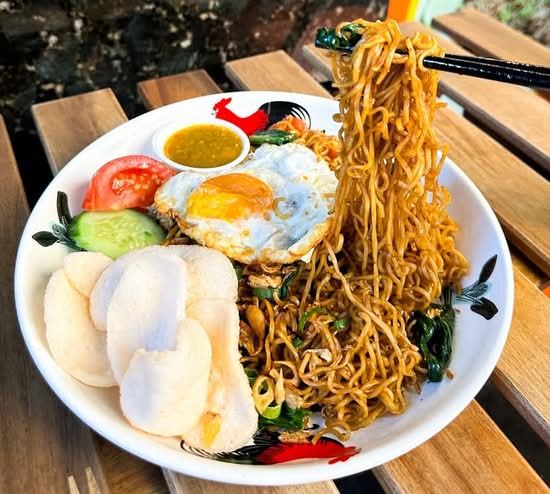 Indomie Mi Goreng Fried Noodles