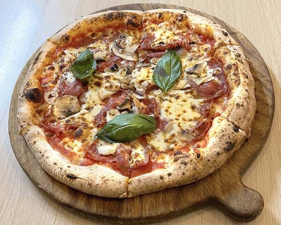Salami Pizza