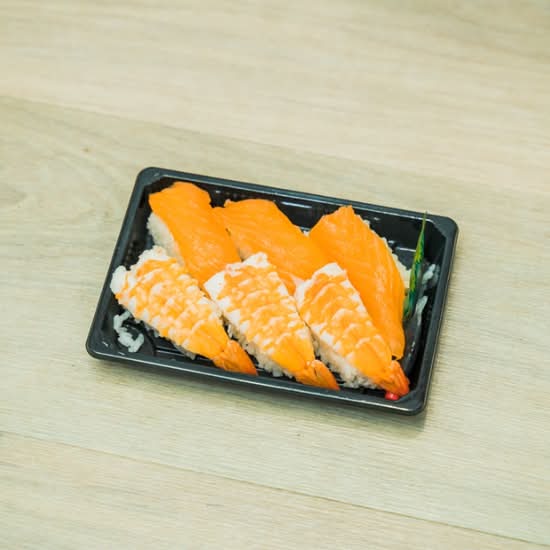 Salmon & Prawn Nigiri