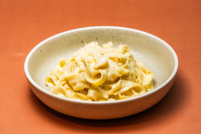 Fettuccine  Alfredo (V)