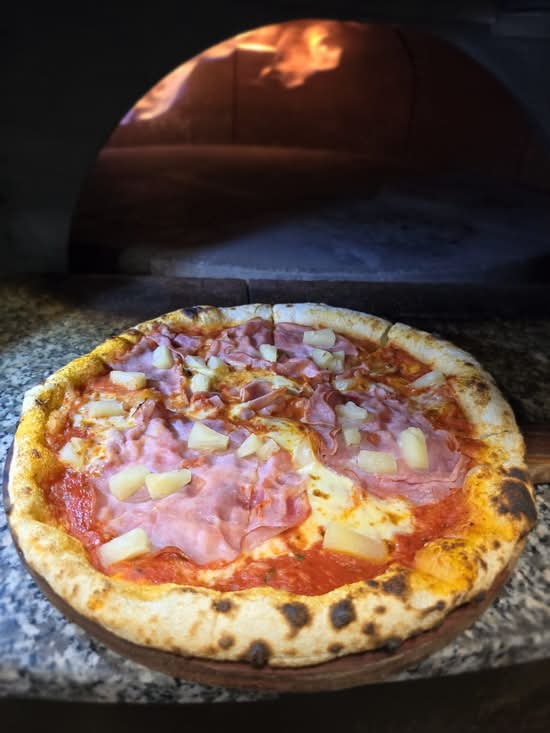 Hawaiian Pizza