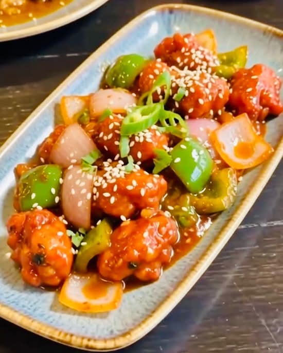 CHILLI CHICKEN