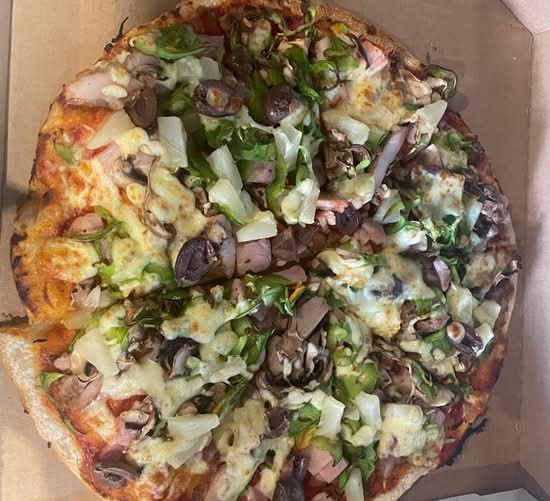 Deluxe Pizza
