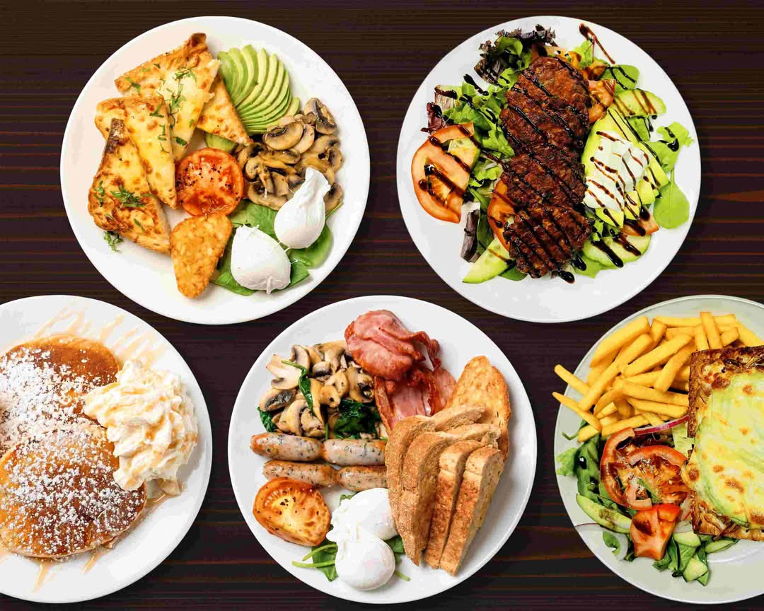 Aromas Cafe and Restaurant cover