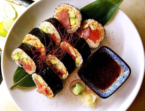 Spicy Tuna Sushi Roll