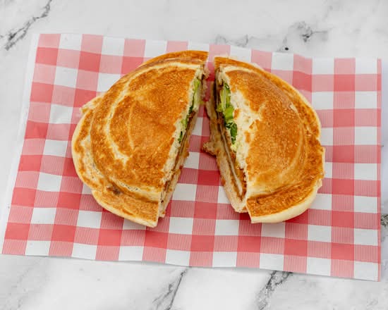 Roswell Ranch Fried Chicken UFO Burger