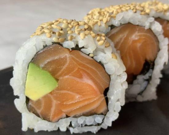 Raw Salmon Roll