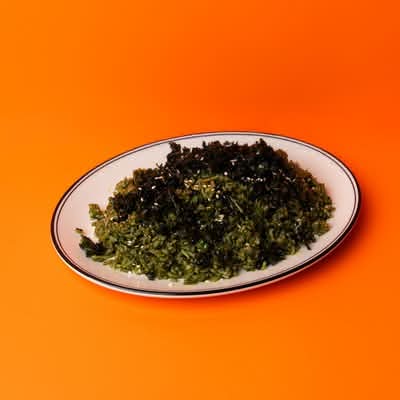 Vegetarian fried Rice, kale, Spring Onion, sesame