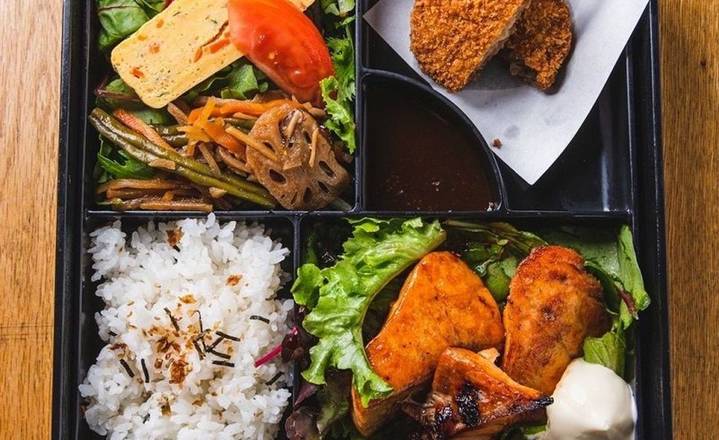 Salmon Teriyaki Bento Box (A)