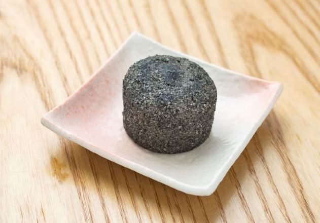 Black Sesame Daifuku Mochi