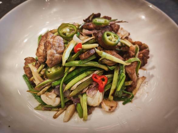 Sliced Pork Stir Fried with Garlic and Chilli