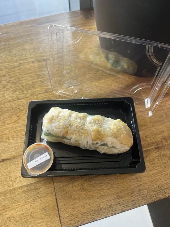 Grilled Chicken Rice Paper Roll